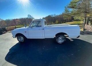 Chevrolet-c10-1967-white-8
