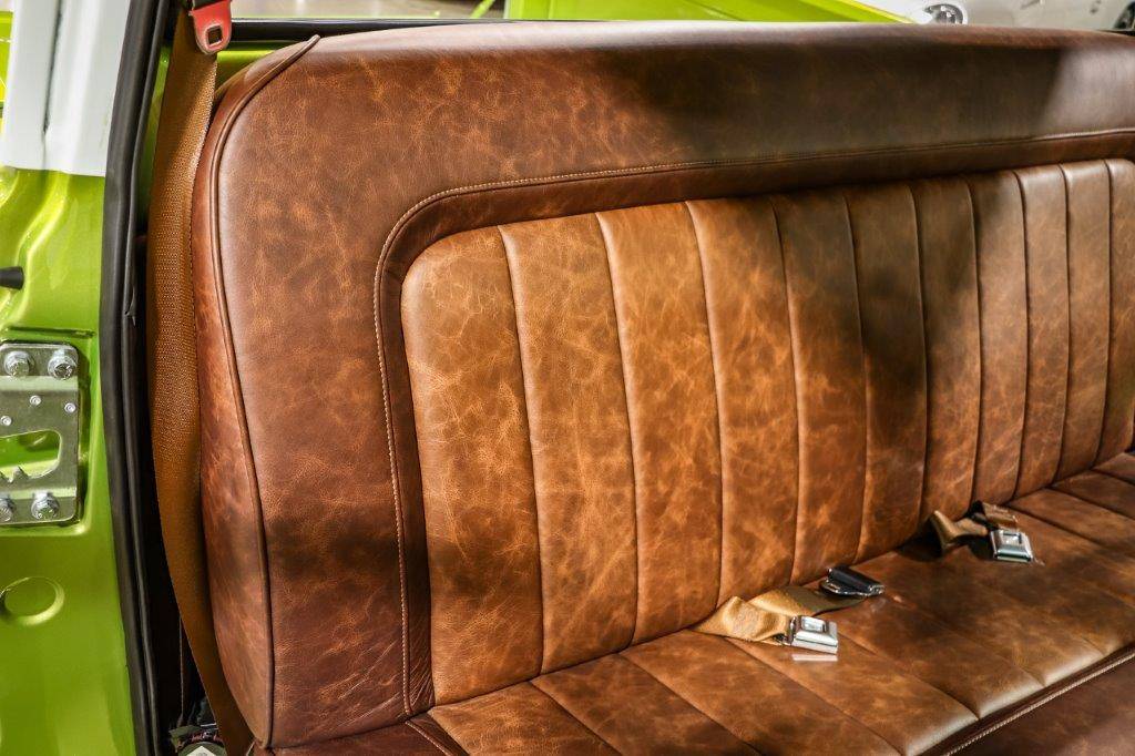 Chevrolet-c10-1971-green-4