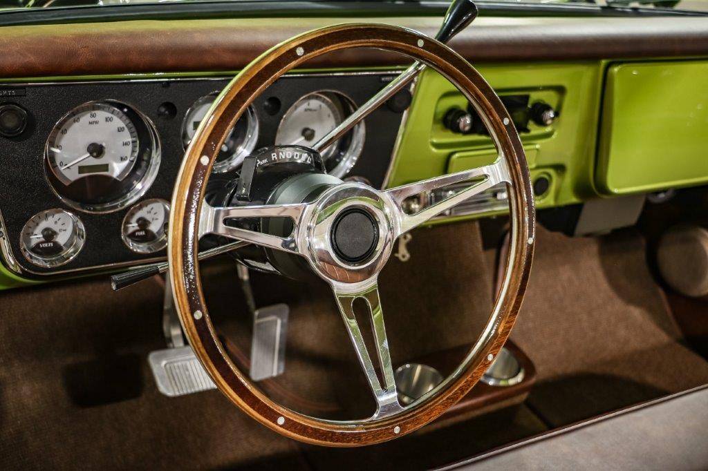 Chevrolet-c10-1971-green-6