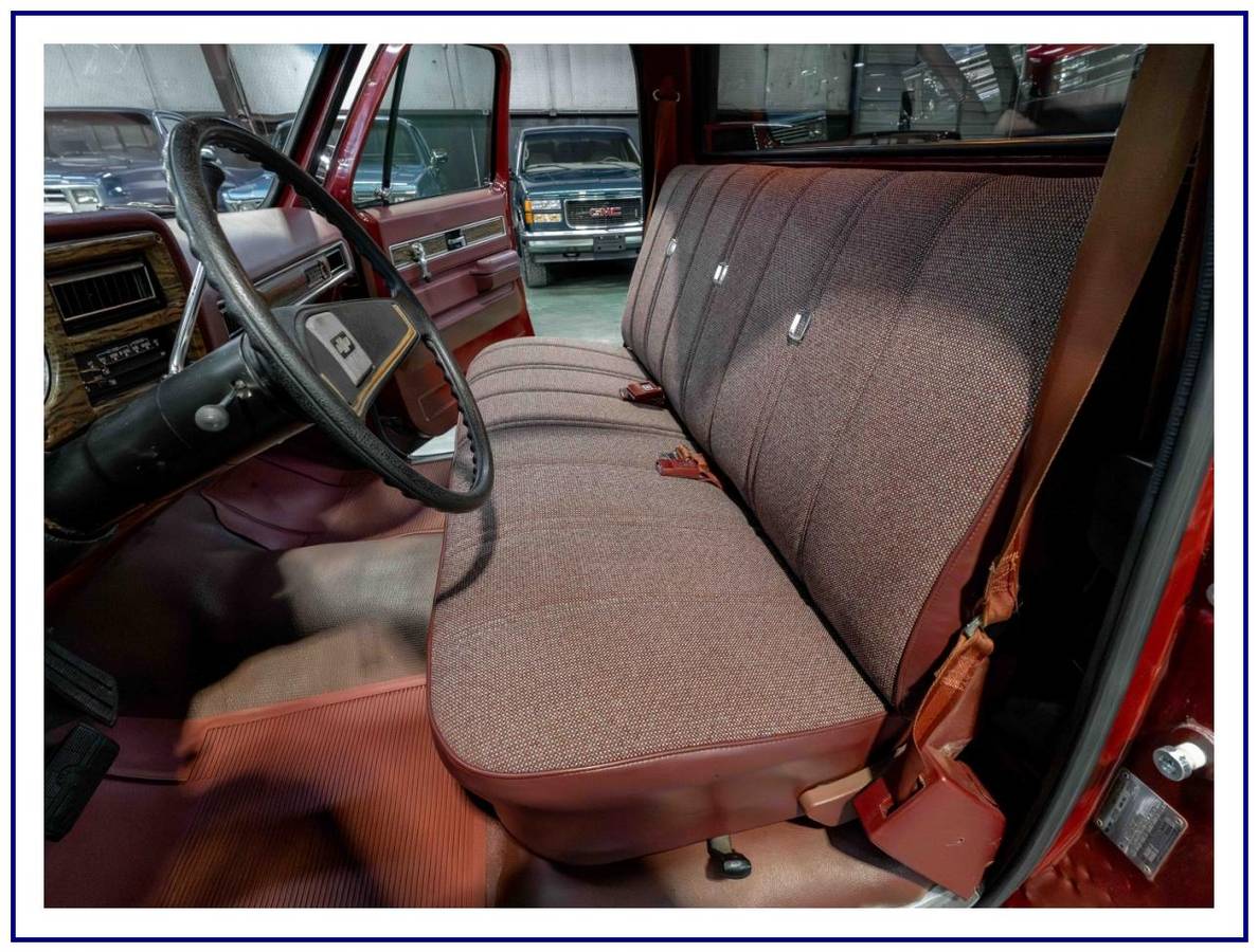 Chevrolet-c10-1976-red-19