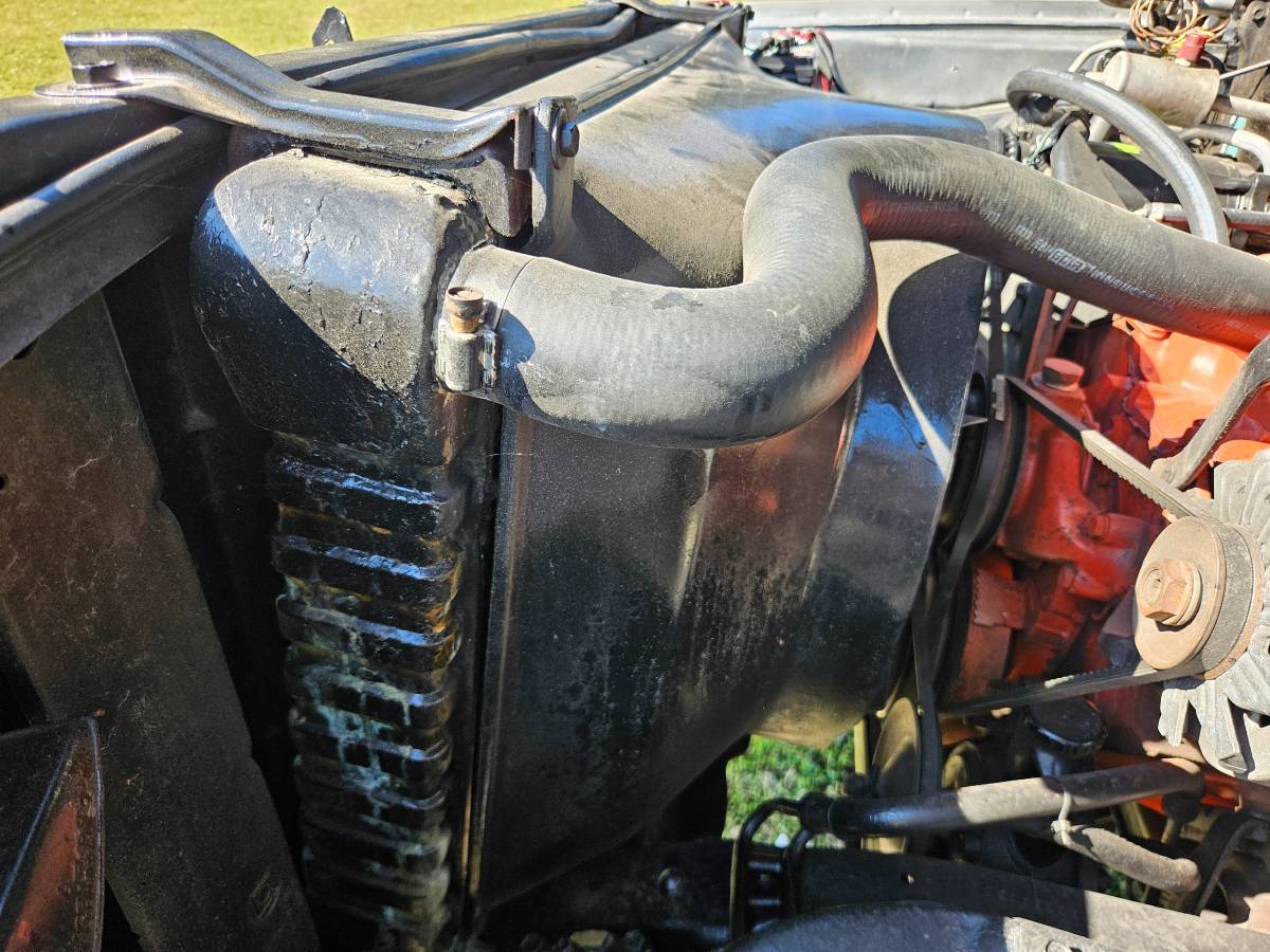 Chevrolet-c10-deluxe-1972-12
