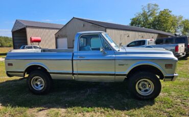 Chevrolet-c10-deluxe-1972