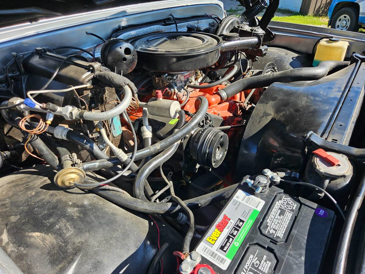 Chevrolet-c10-deluxe-1972-8