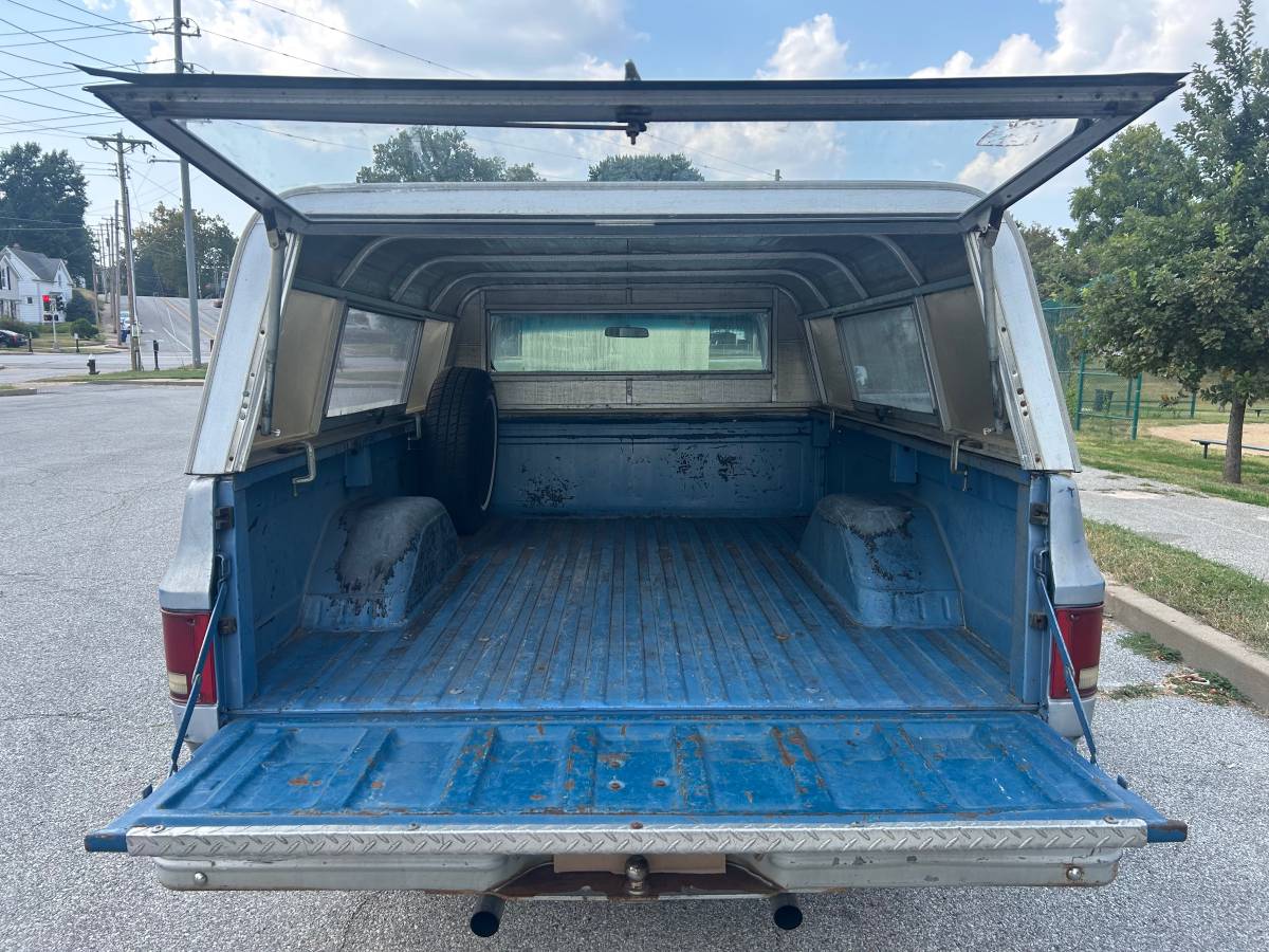 Chevrolet-c10-longbed-1985-blue-21