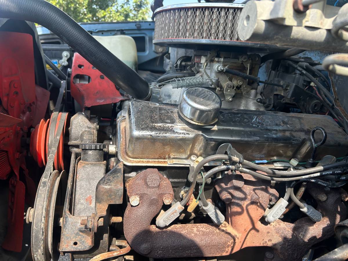 Chevrolet-c10-longbed-1985-blue-9