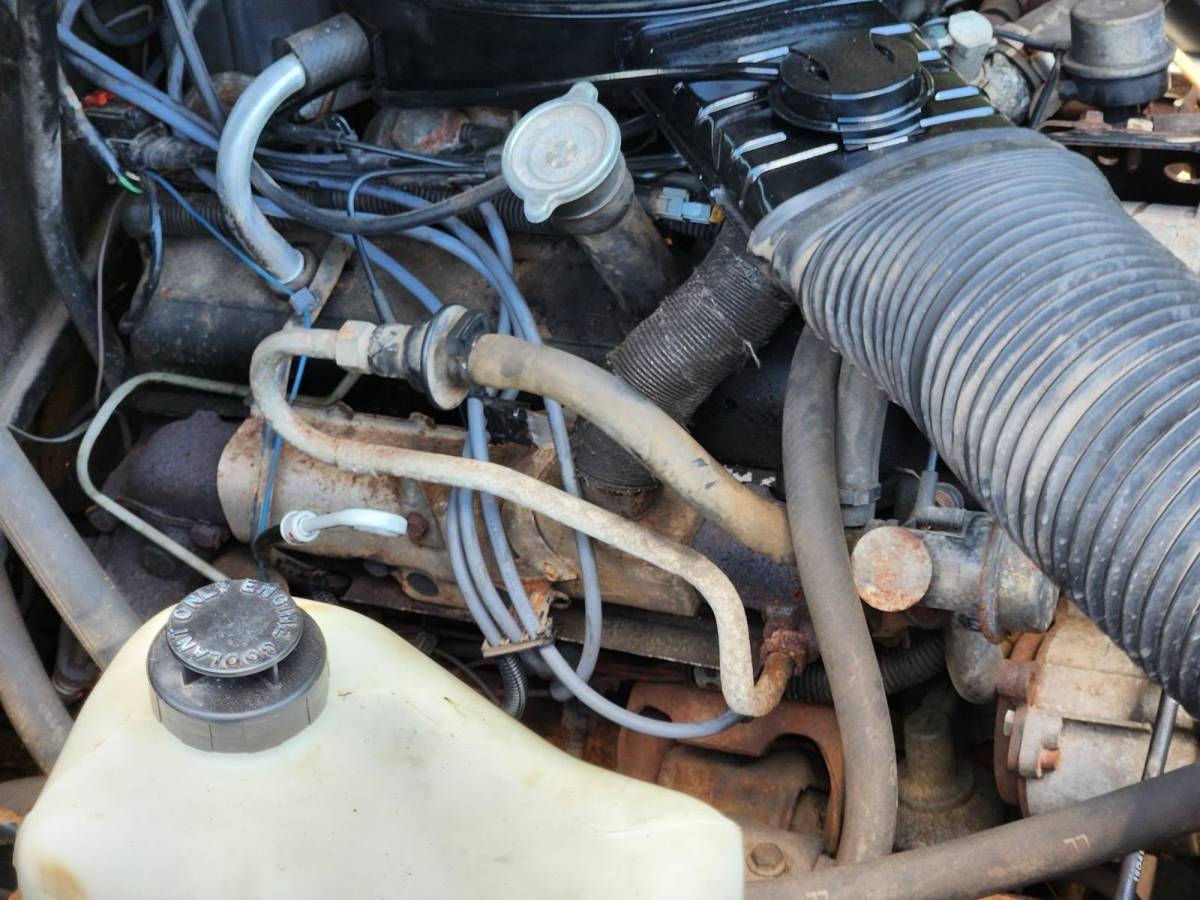 Chevrolet-c10-longbed-1985-brown-14