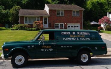 Chevrolet-c10-panel-truck-1969-green-1
