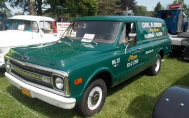 Chevrolet-c10-panel-truck-1969-green-6