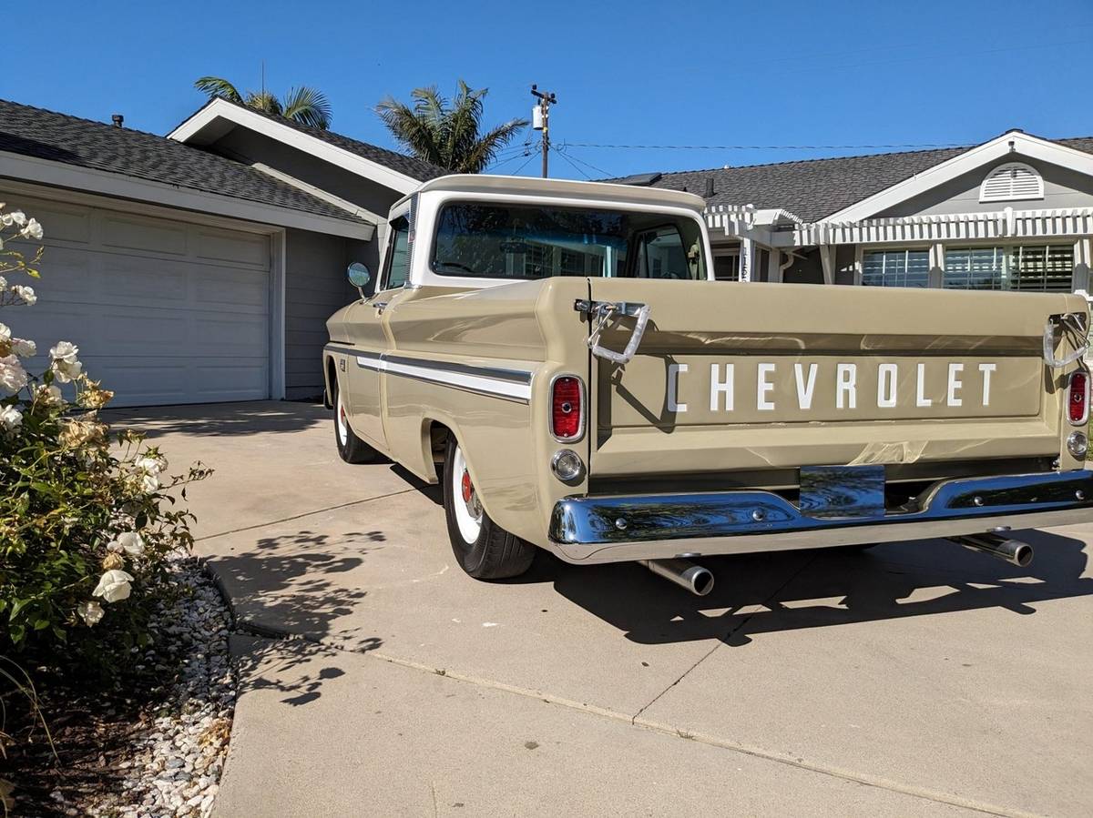 Chevrolet-c10-pickup-1966-brown-7