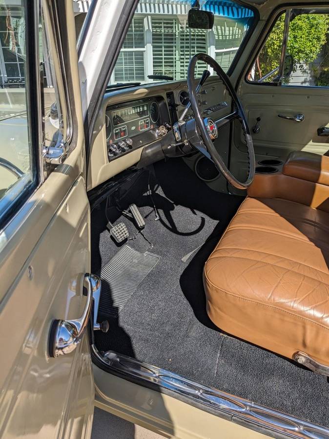 Chevrolet-c10-pickup-1966-brown-9