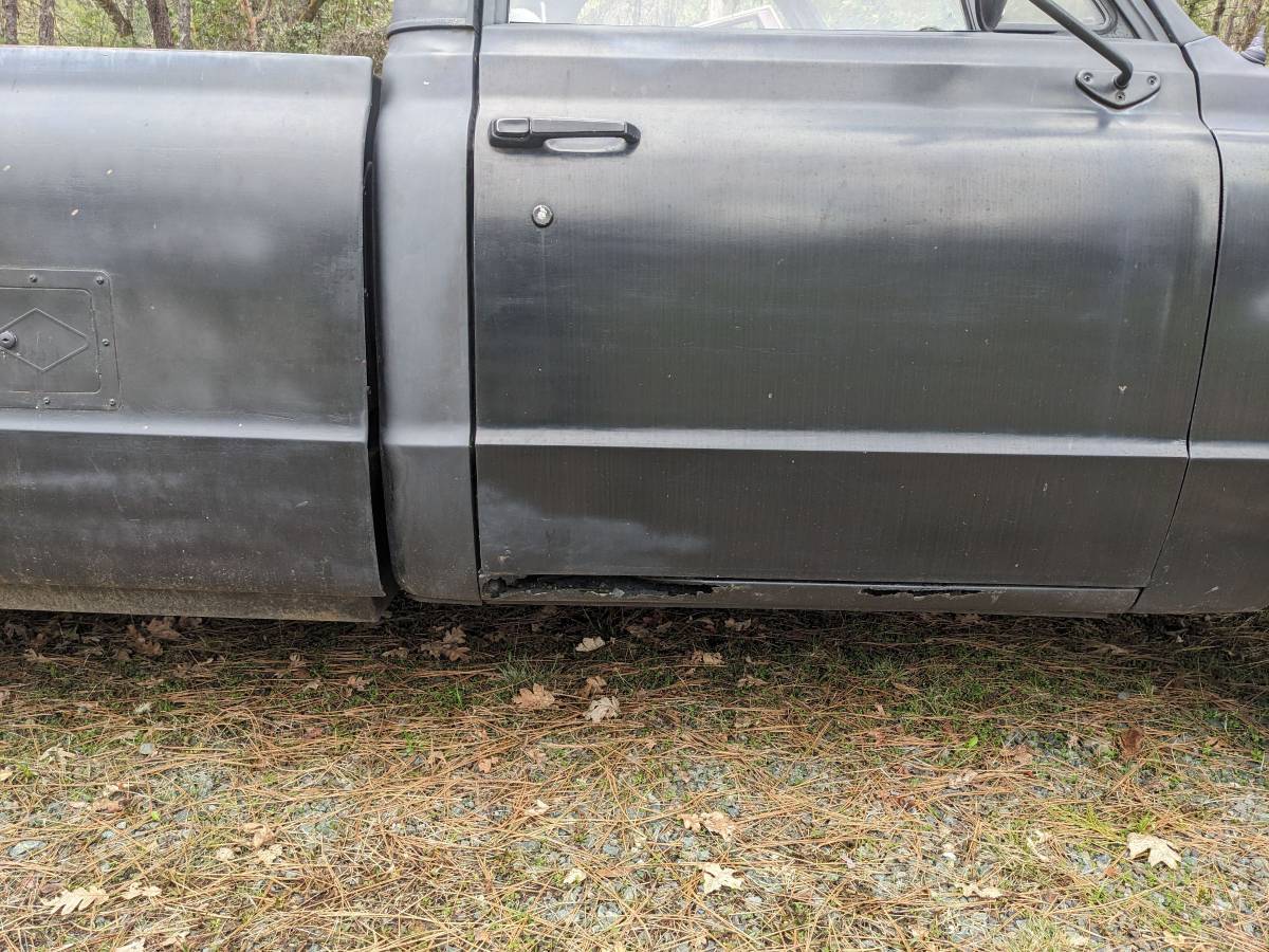 Chevrolet-c10-pickup-1969-black-9
