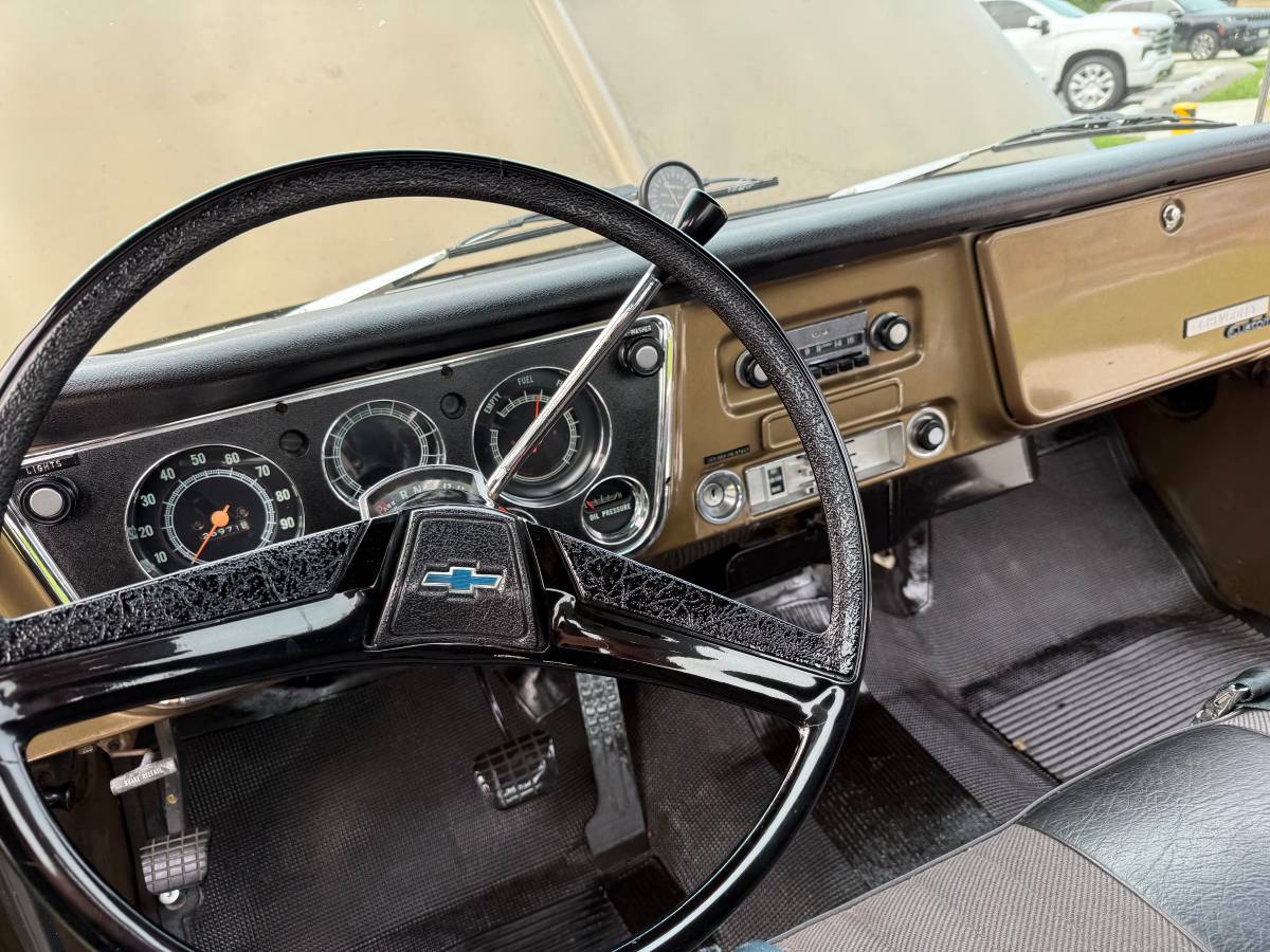 Chevrolet-c10-pickup-1970-11
