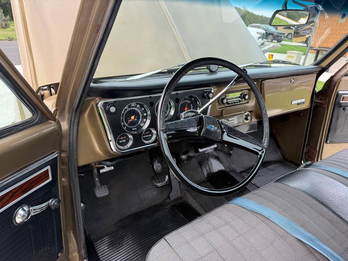 Chevrolet-c10-pickup-1970-8