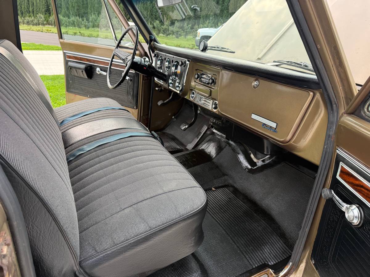 Chevrolet-c10-pickup-1970-9