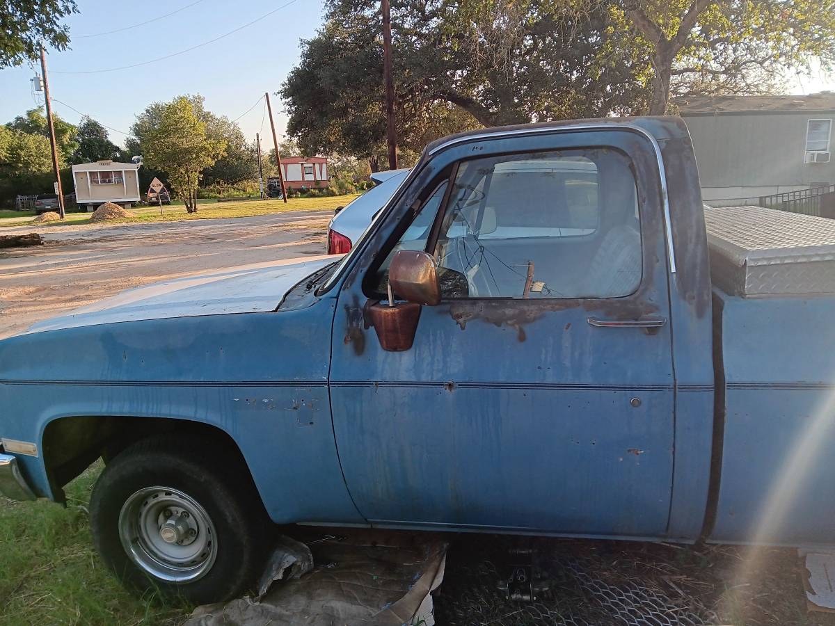 Chevrolet-c10-pickup-1984-blue-1