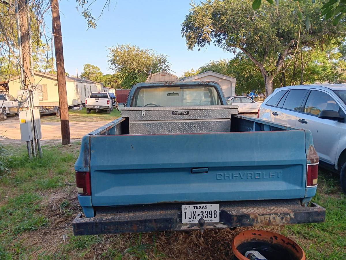 Chevrolet-c10-pickup-1984-blue-3