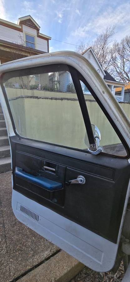 Chevrolet-c10-pickup-1986-white-4