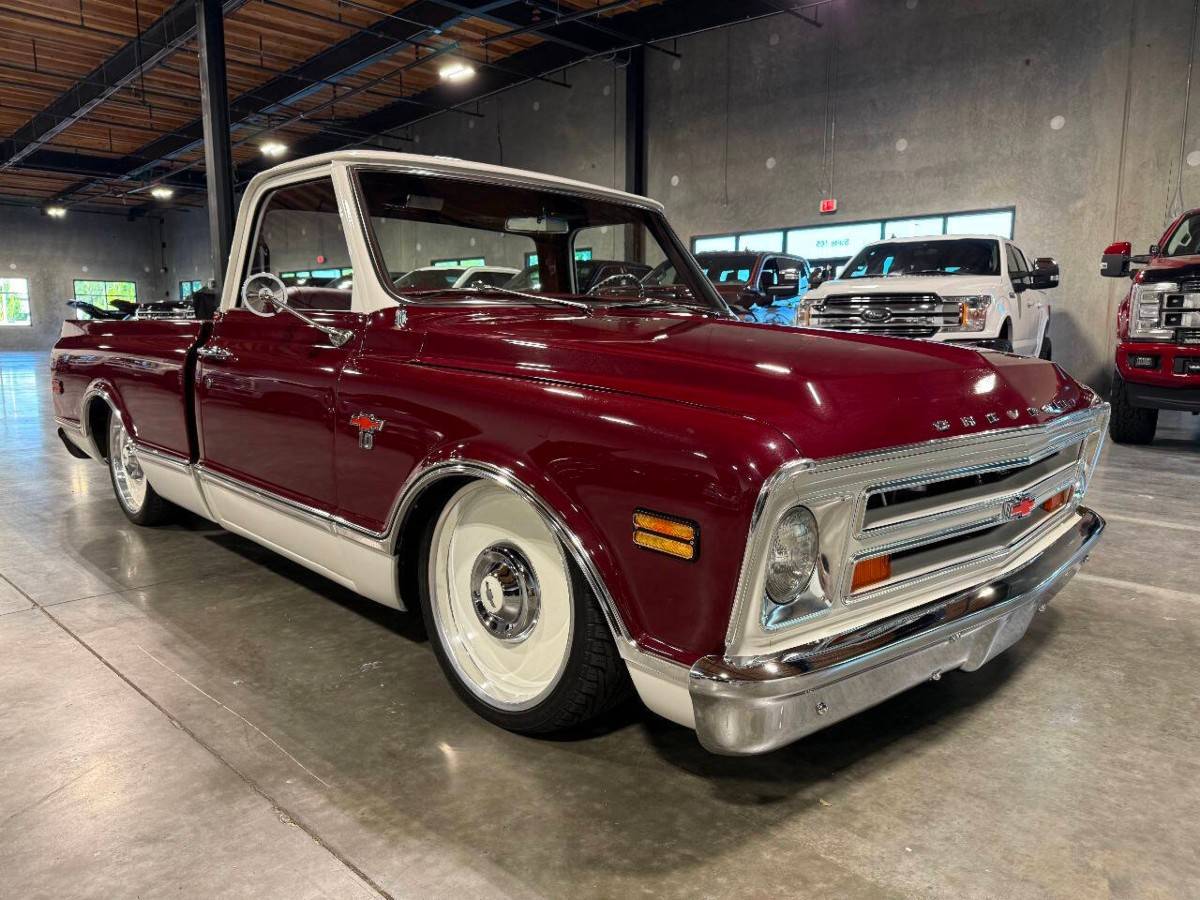 Chevrolet-c10-restomod-1968-4