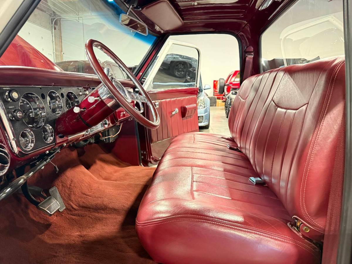 Chevrolet-c10-restomod-1968-53