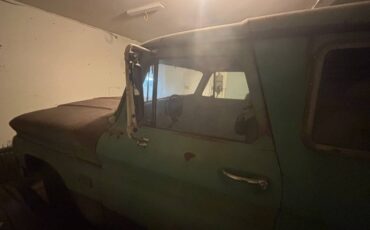Chevrolet-c10-suburban-1970-2