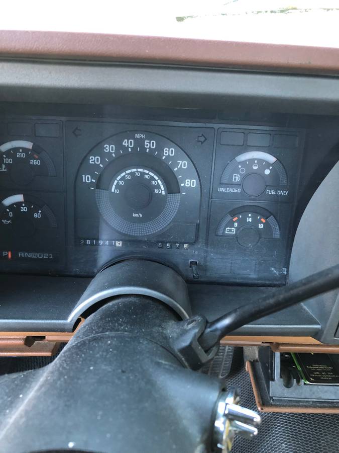 Chevrolet-c1500-1989-white-4