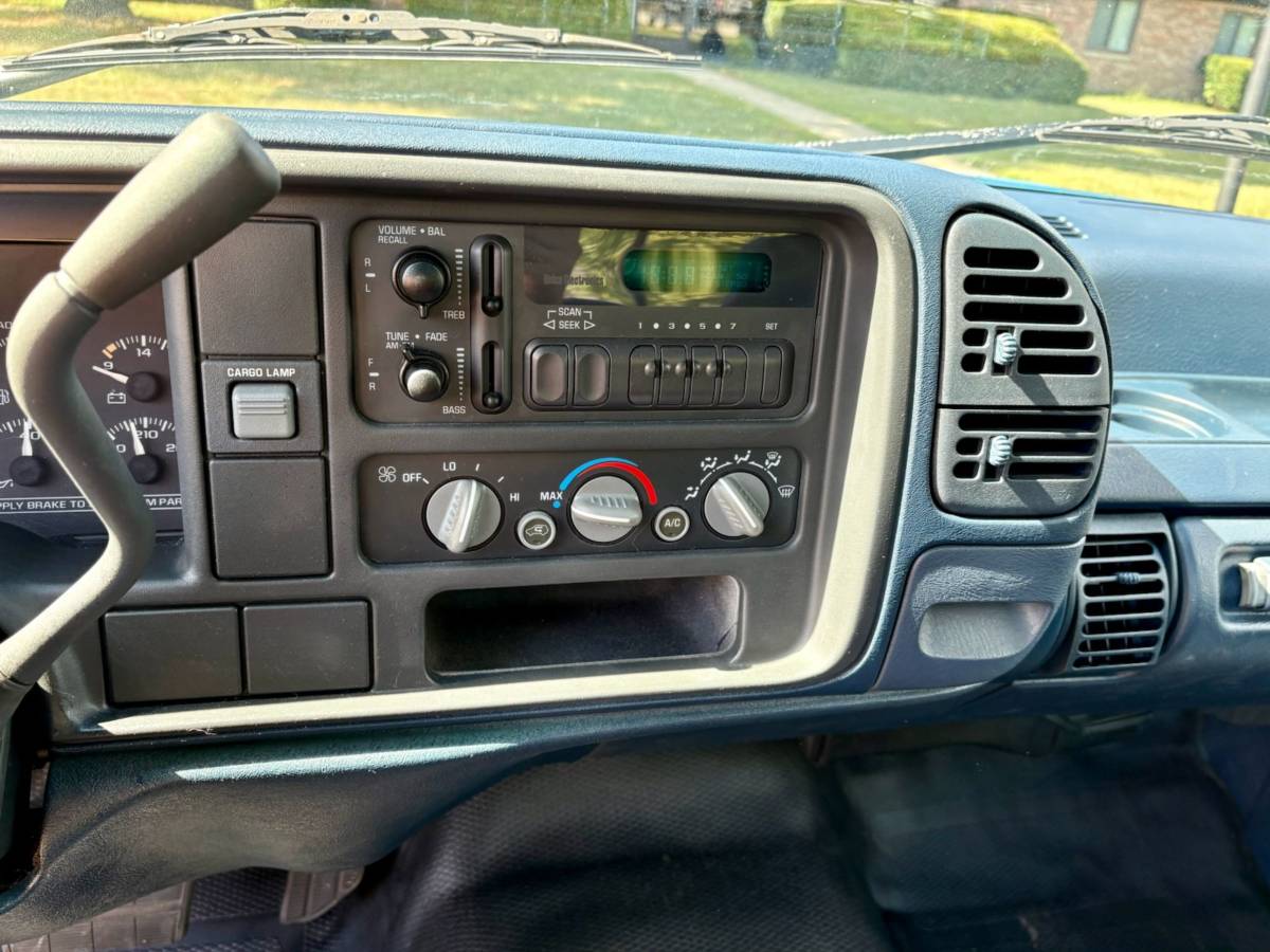 Chevrolet-c1500-1995-blue-15