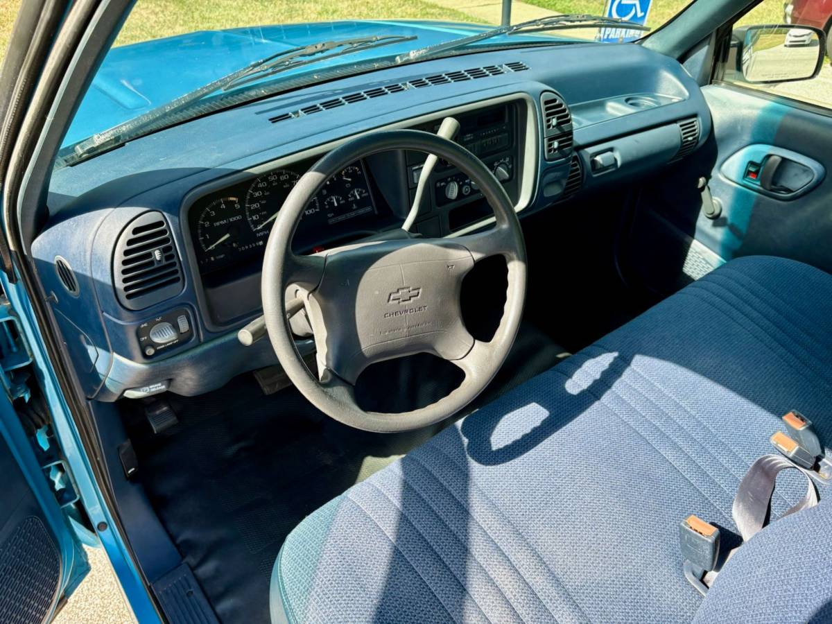 Chevrolet-c1500-1995-blue-8