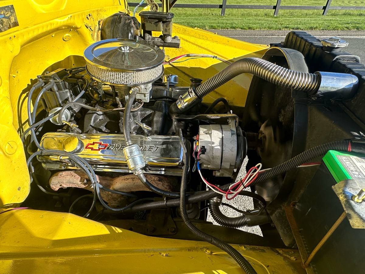 Chevrolet-c20-1965-yellow-17