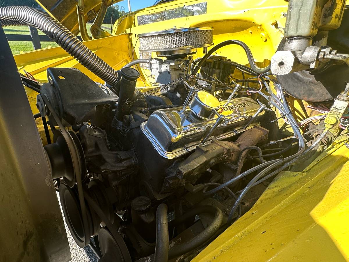 Chevrolet-c20-1965-yellow-18