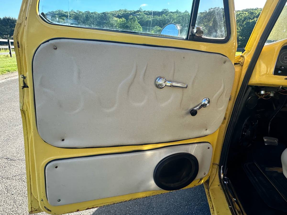Chevrolet-c20-1965-yellow-20