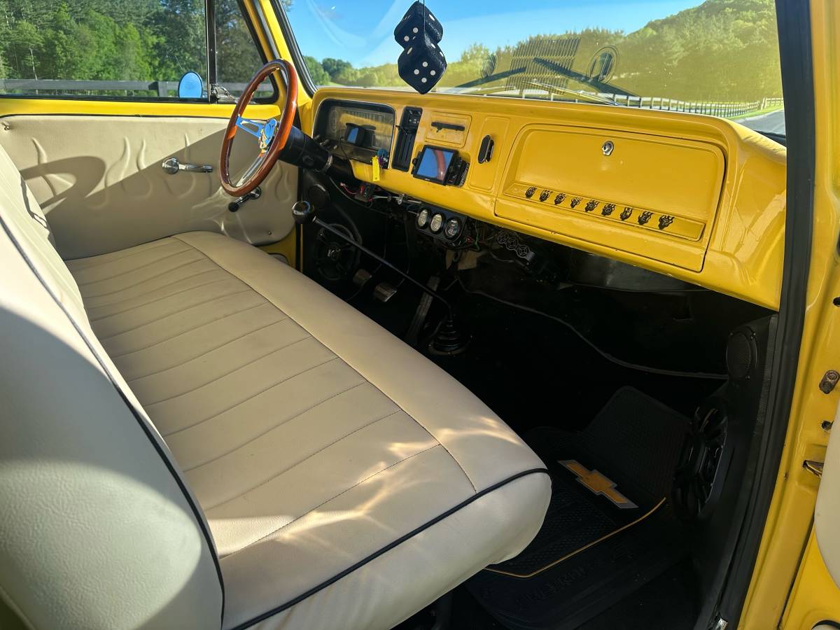 Chevrolet-c20-1965-yellow-9