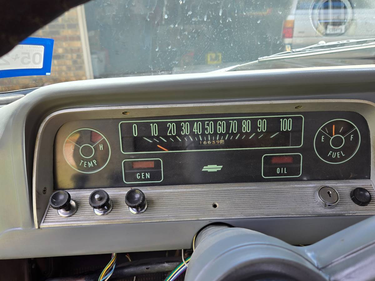 Chevrolet-c20-1966-custom-4