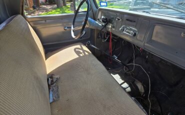 Chevrolet-c20-1966-custom-9