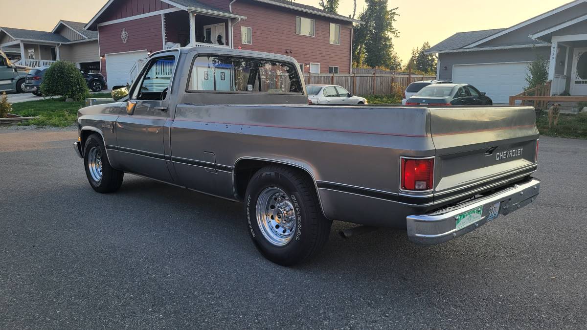 Chevrolet-c20-1986-grey-4