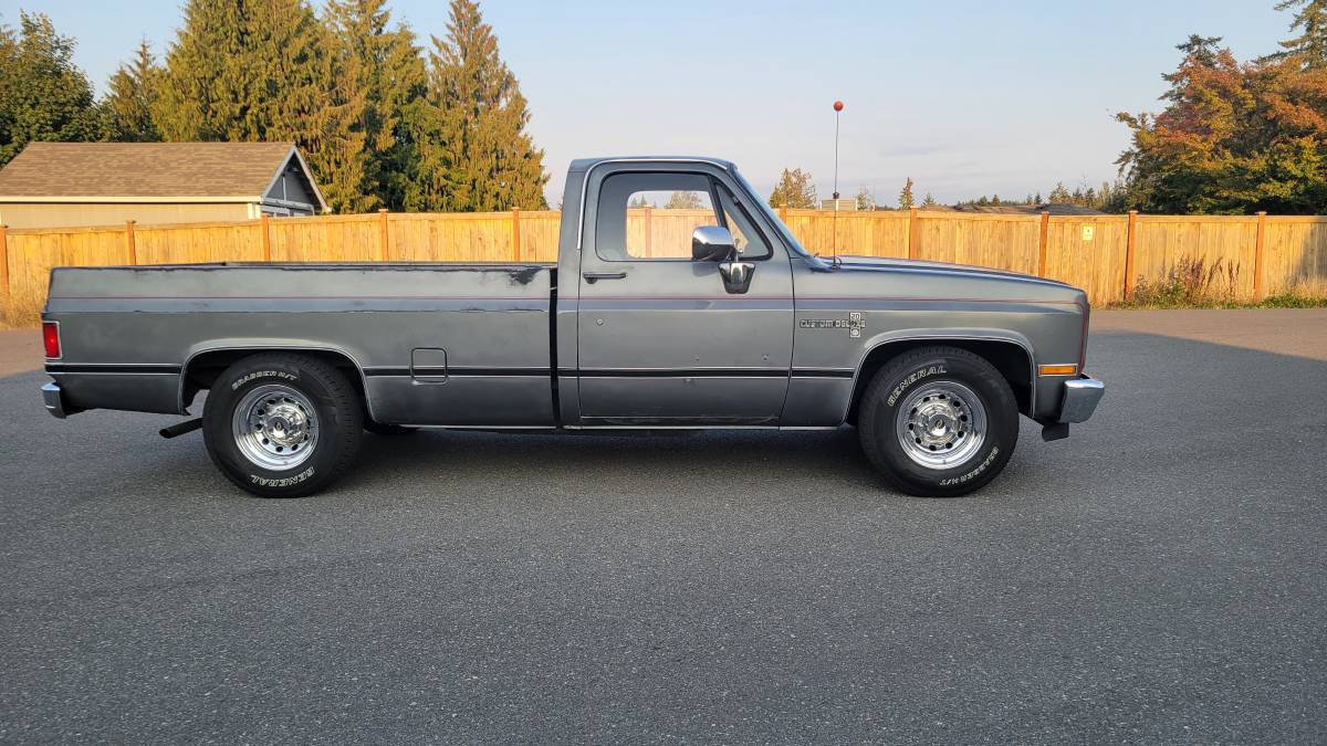 Chevrolet-c20-1986-grey