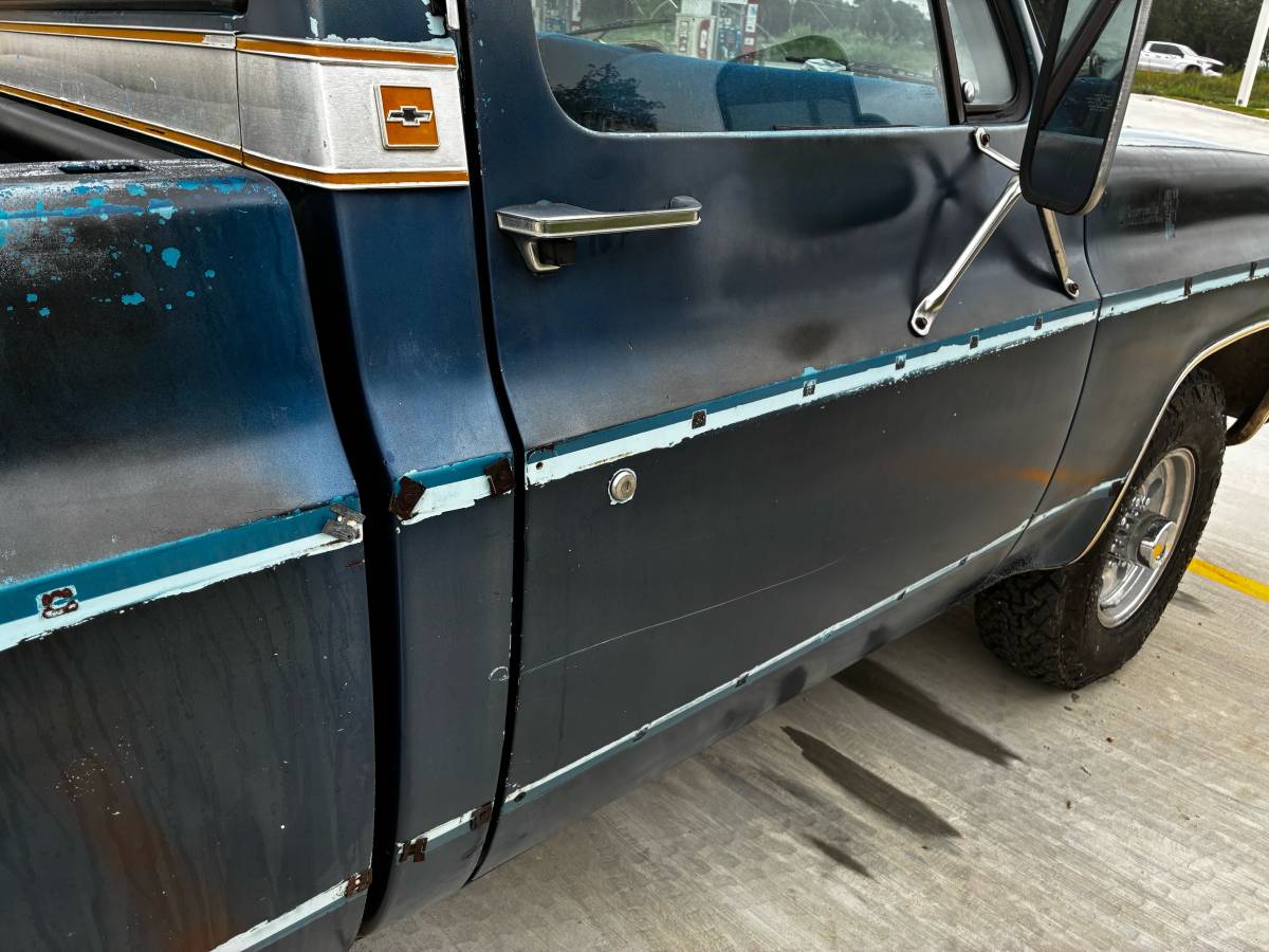 Chevrolet-c20-silverado-1977-blue-8