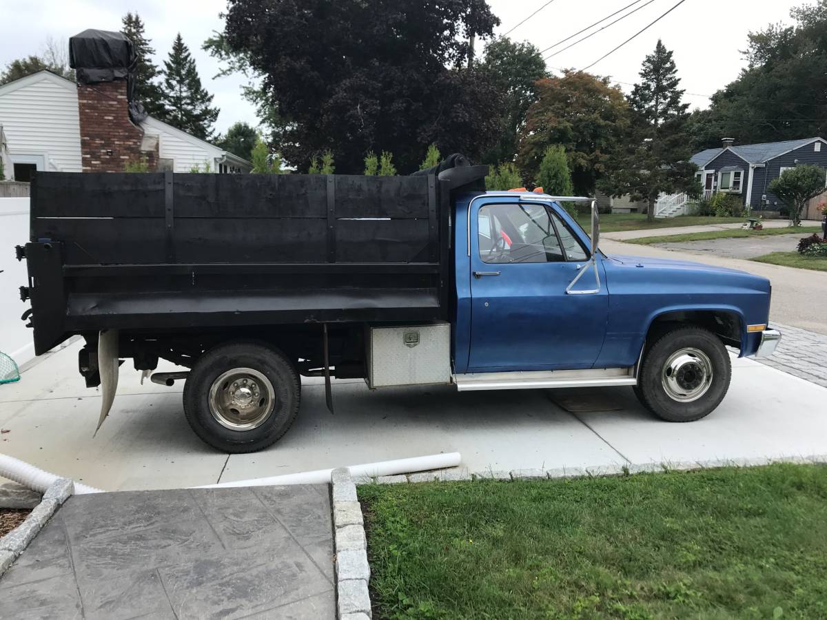 Chevrolet-c30-1986-blue