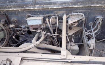 Chevrolet-c30-box-van-1982-6