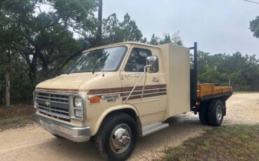 Chevrolet-c30-custom-1988