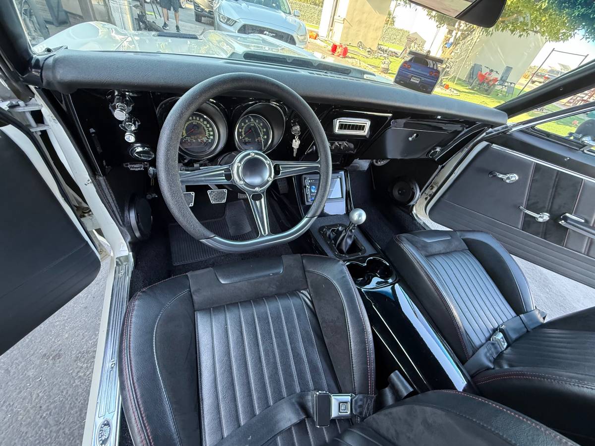 Chevrolet-camaro-1967-15