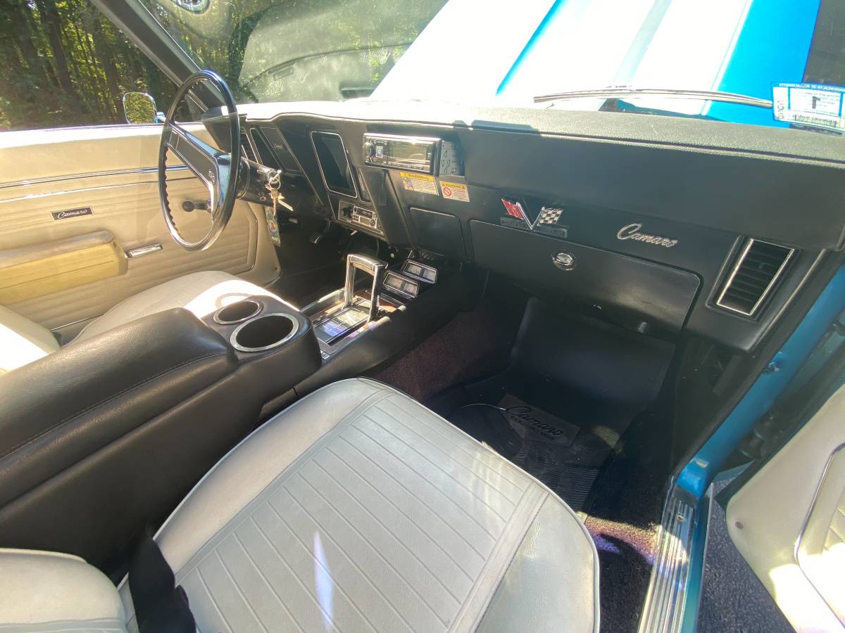 Chevrolet-camaro-1969-blue-17