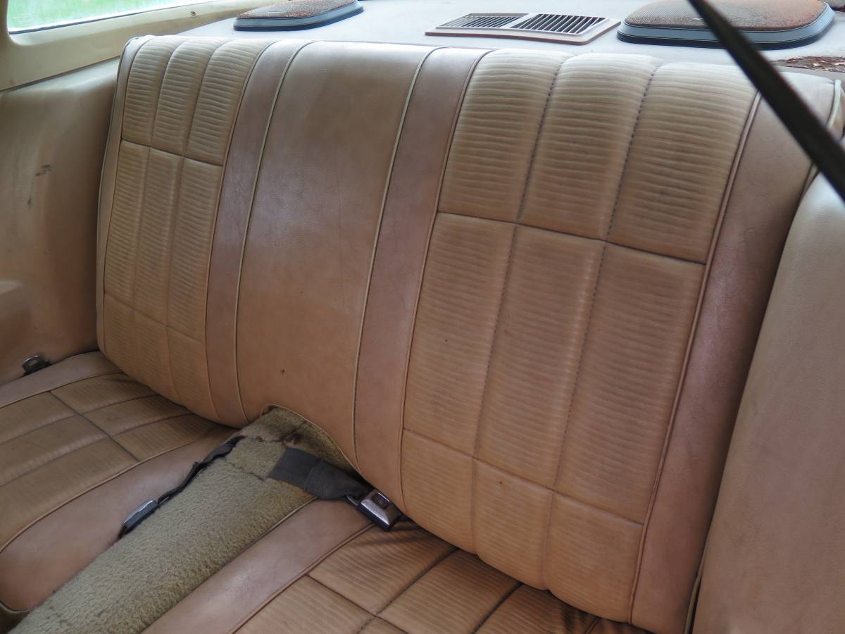 Chevrolet-camaro-1977-custom-13