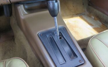 Chevrolet-camaro-1977-custom-18