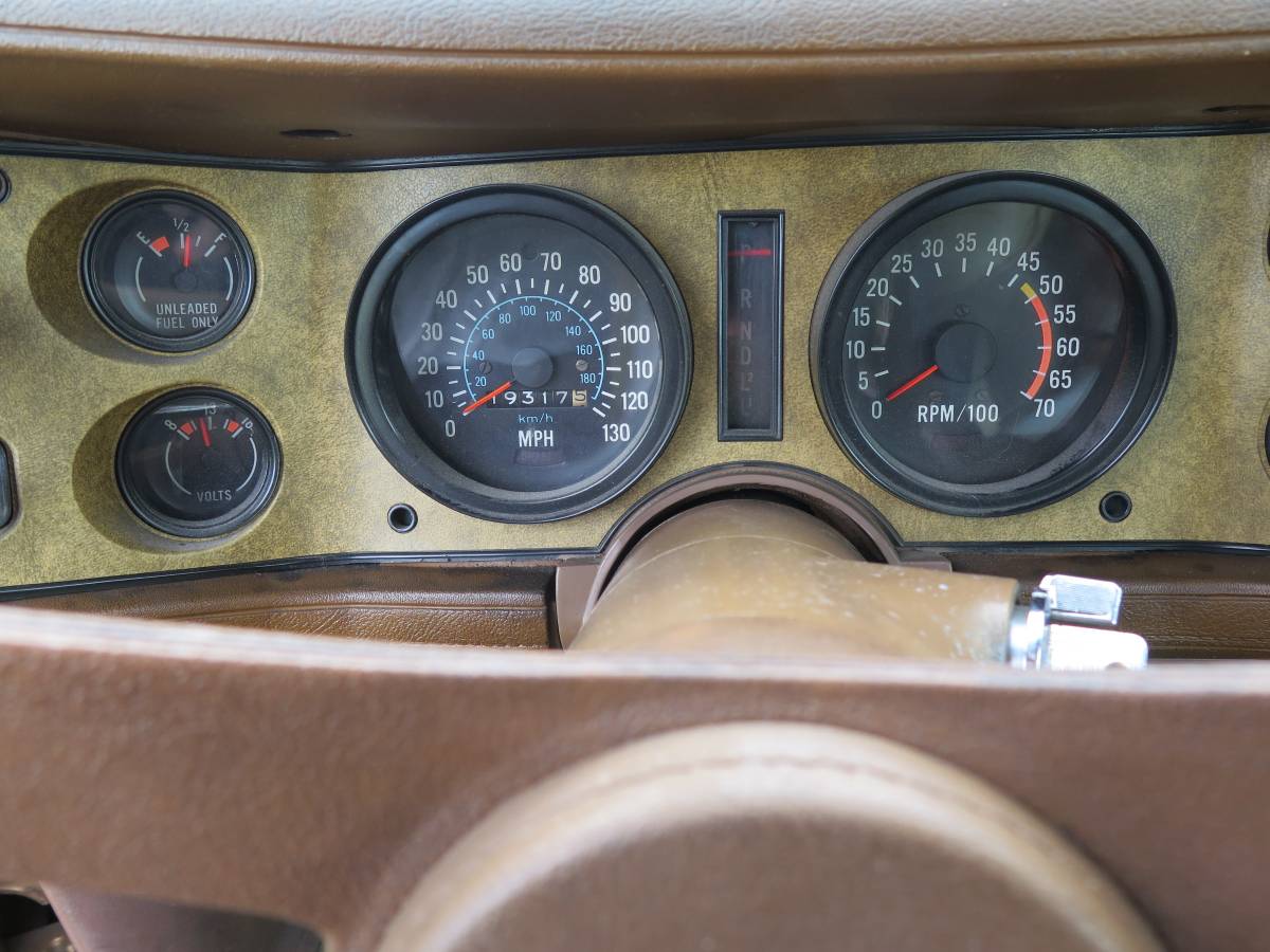 Chevrolet-camaro-1977-custom-2