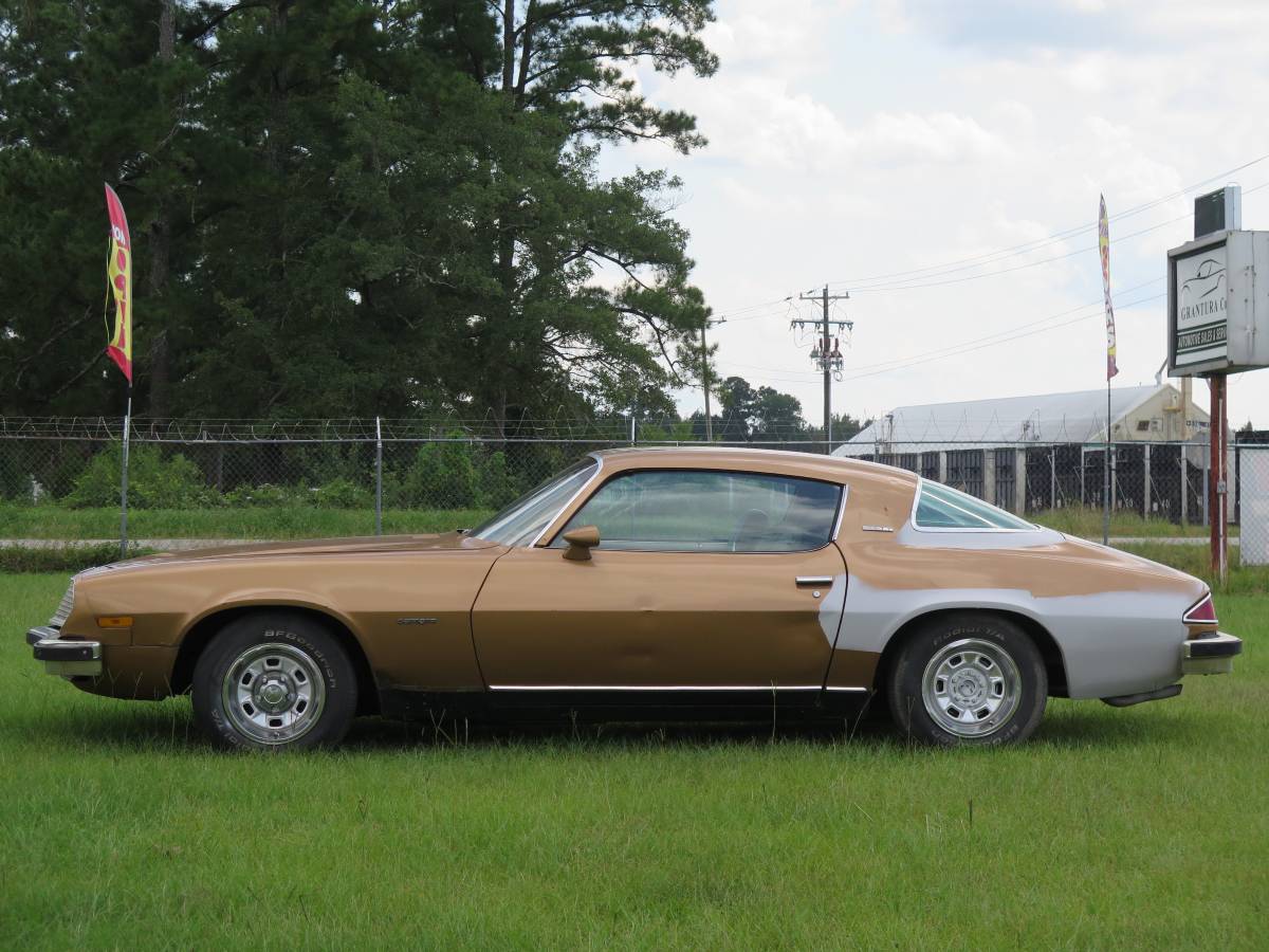 Chevrolet-camaro-1977-custom-6