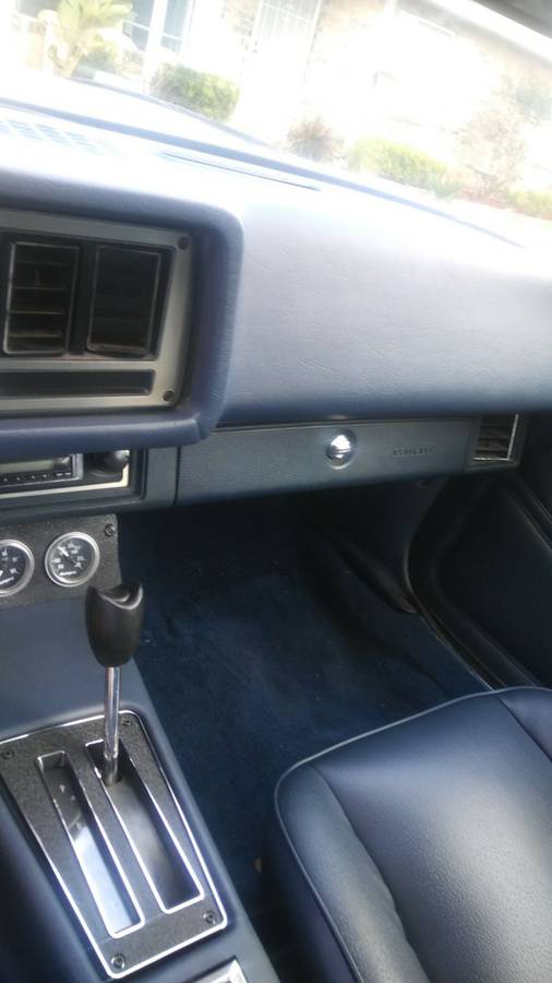 Chevrolet-camaro-1980-blue-10
