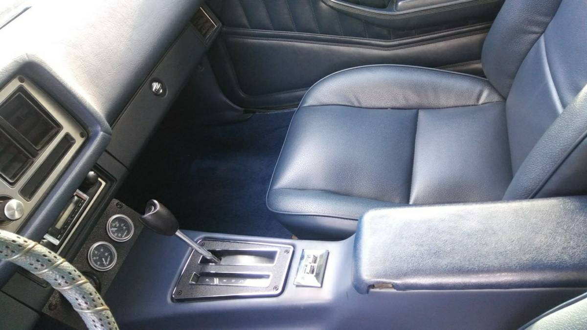Chevrolet-camaro-1980-blue-9