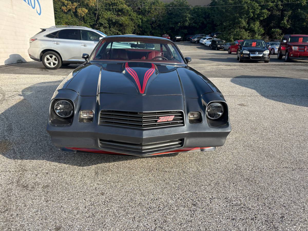 Chevrolet-camaro-1980-grey-1