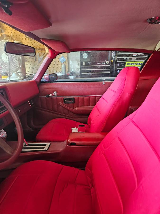 Chevrolet-camaro-1980-red-11