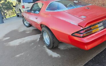 Chevrolet-camaro-1980-red-5